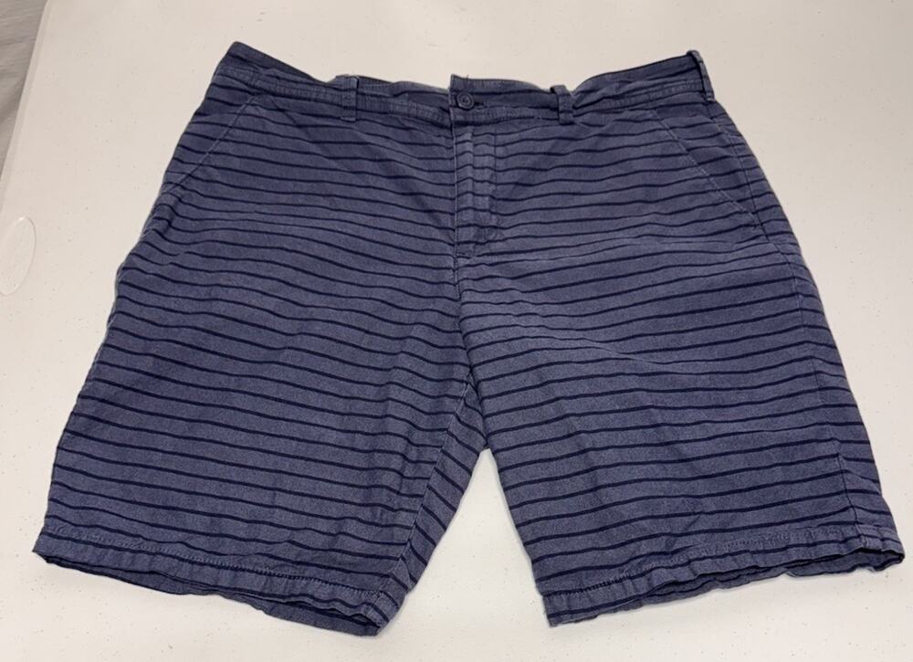 Express Men's Modern Fit Chino Shorts Size 33 100% Cotton 10"